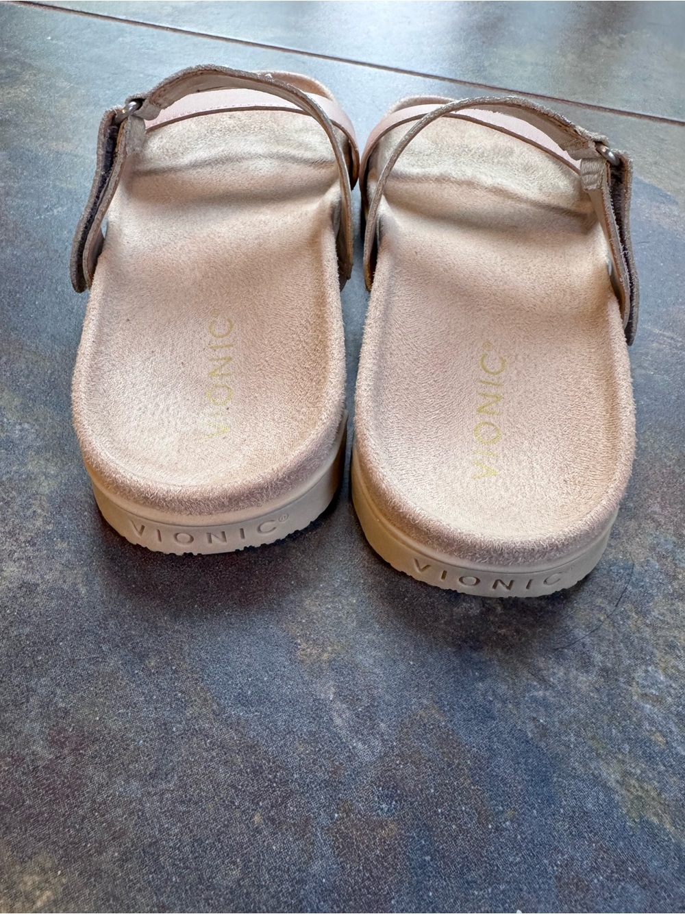 Vionic Elaine Slide Sandal in Blush and Silver - Picture 4 of 5